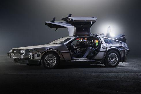 1200px-teamtimecar-com-bttf_delorean_time_machine-otogodfrey-com-jmortonphoto-com-07