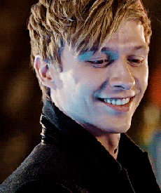 sebastian-shadowhunters-tv-show-40508294-268-320